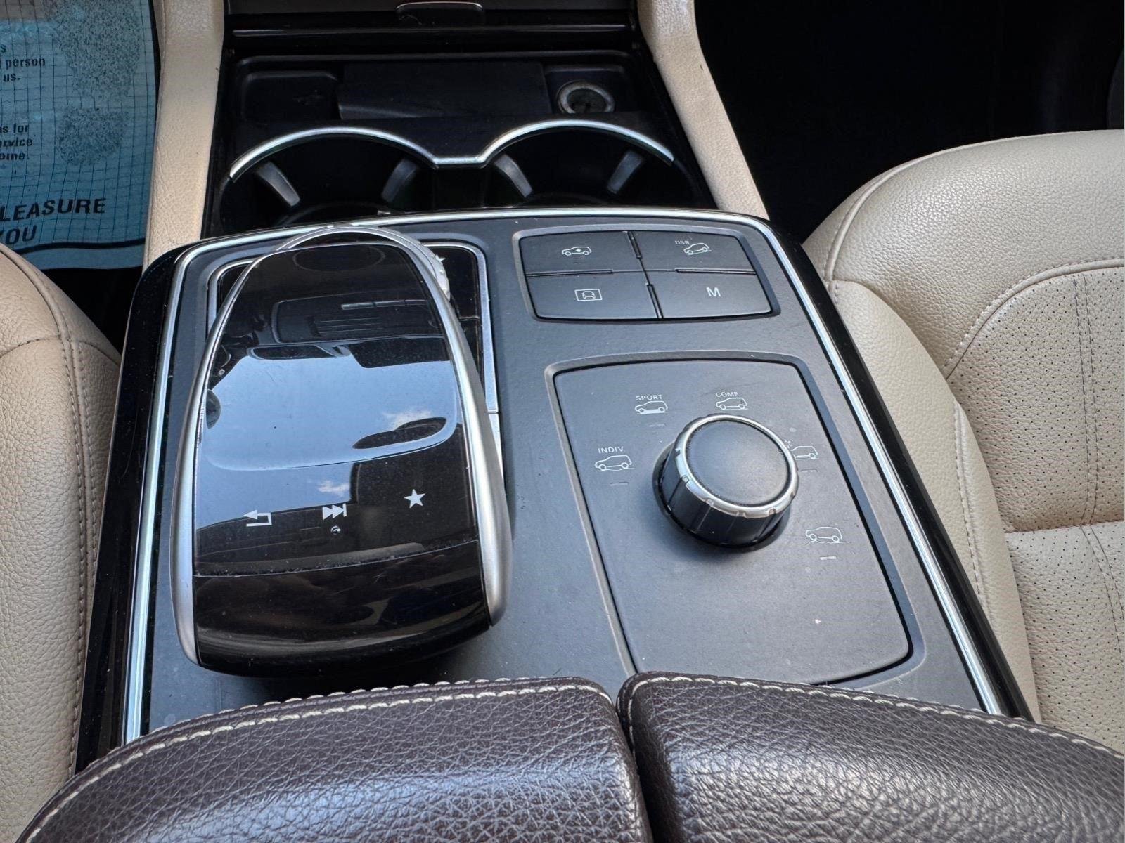 Used 2017  MERCEDES-BENZ TRUCK  image 26