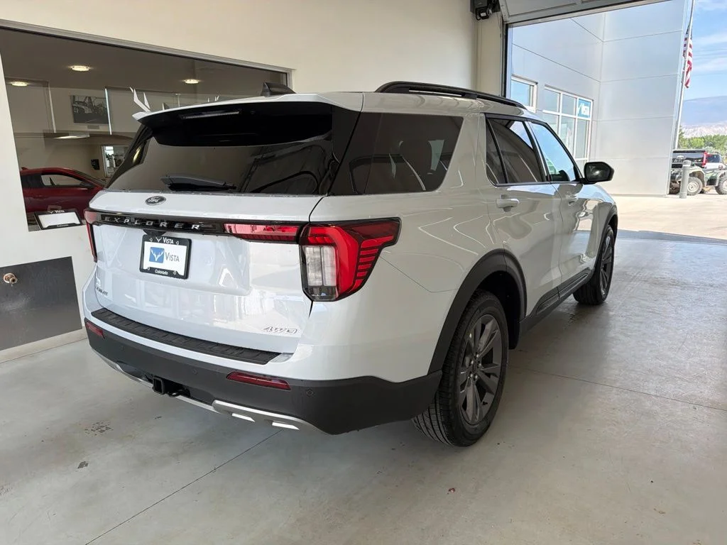 New 2026 Space White Metallic Ford Active image 6
