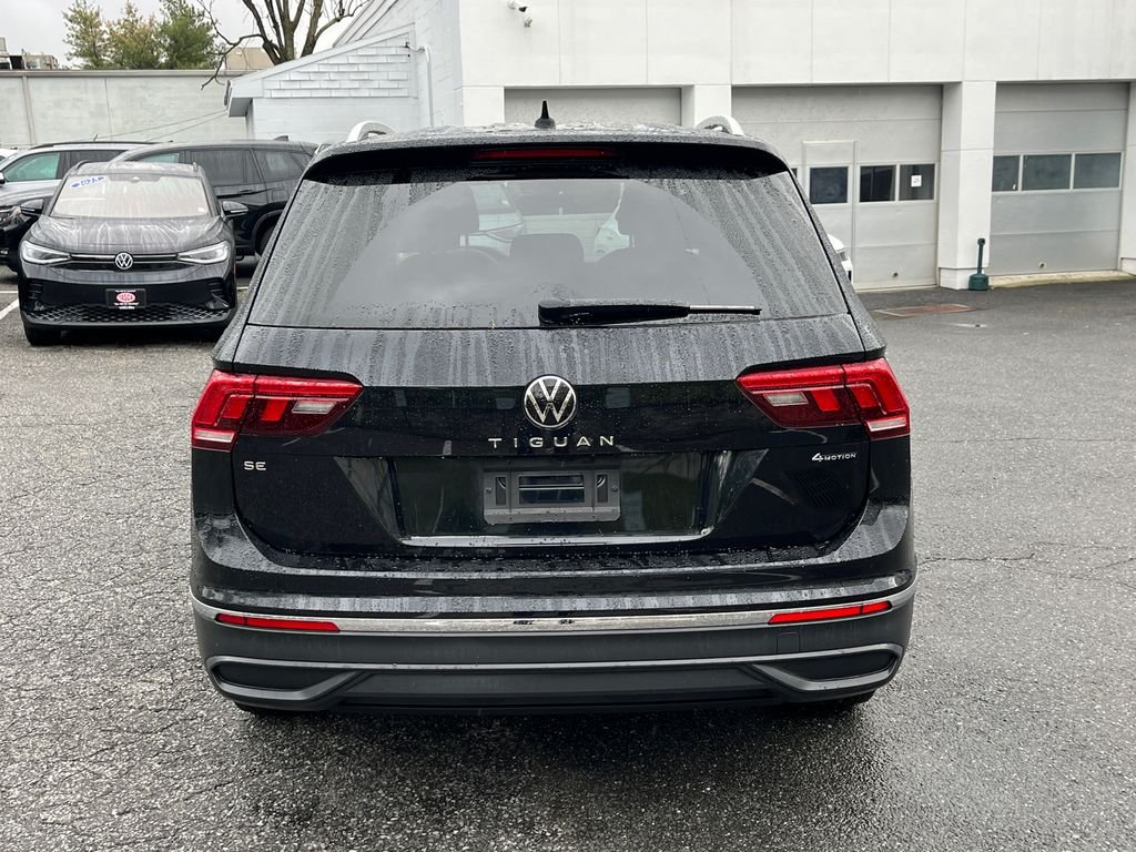 Used 2023 Black Volkswagen 2.0T SE image 3