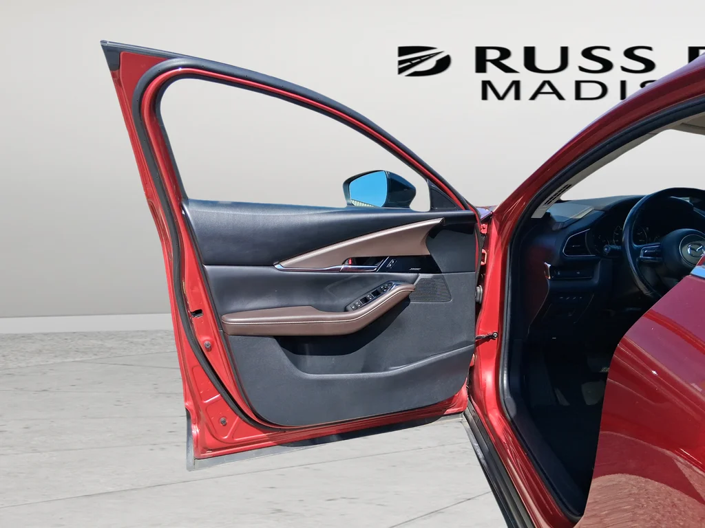 Used 2021 Red Mazda Turbo image 33