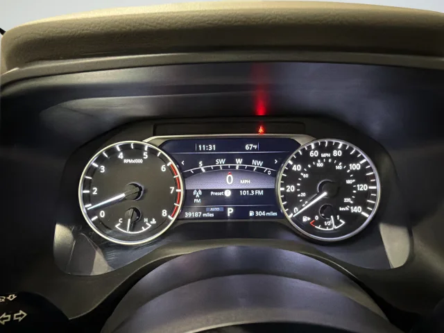 Used 2023 Blue Nissan SL image 12