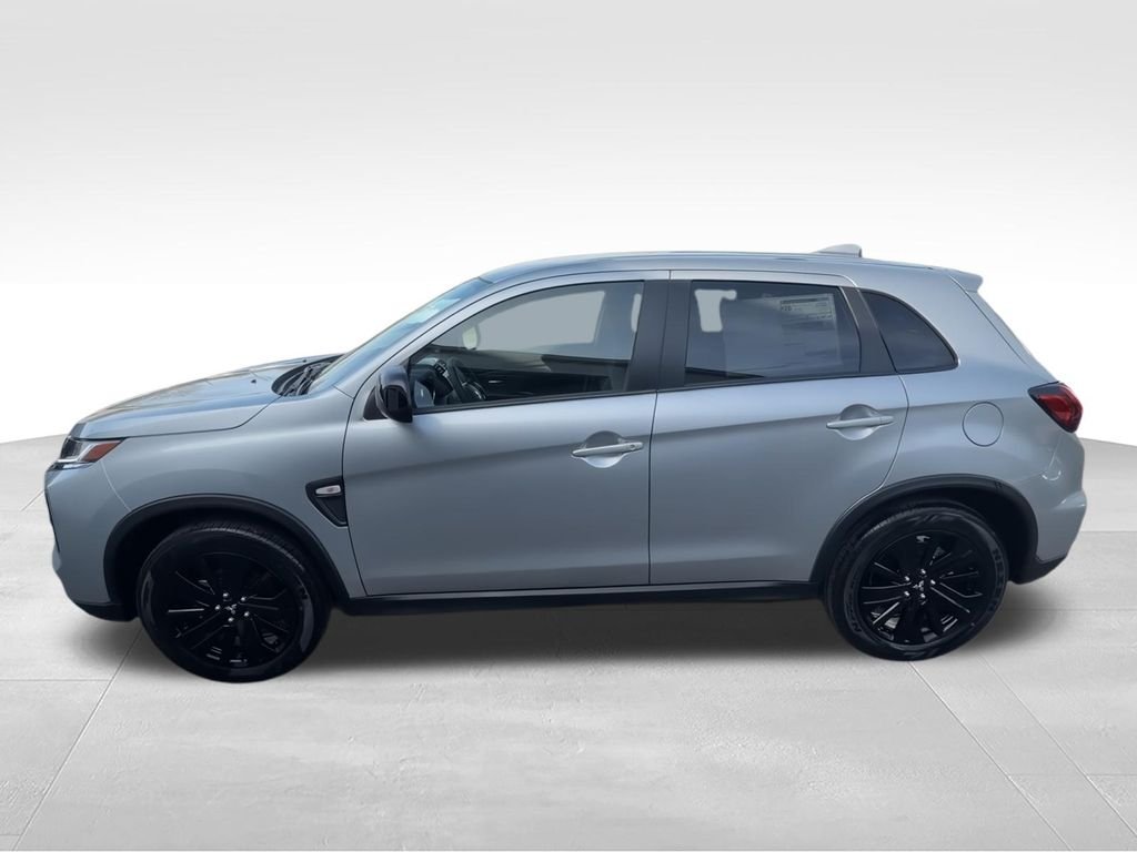New 2026 Silver Mitsubishi 2.0 LE image 5