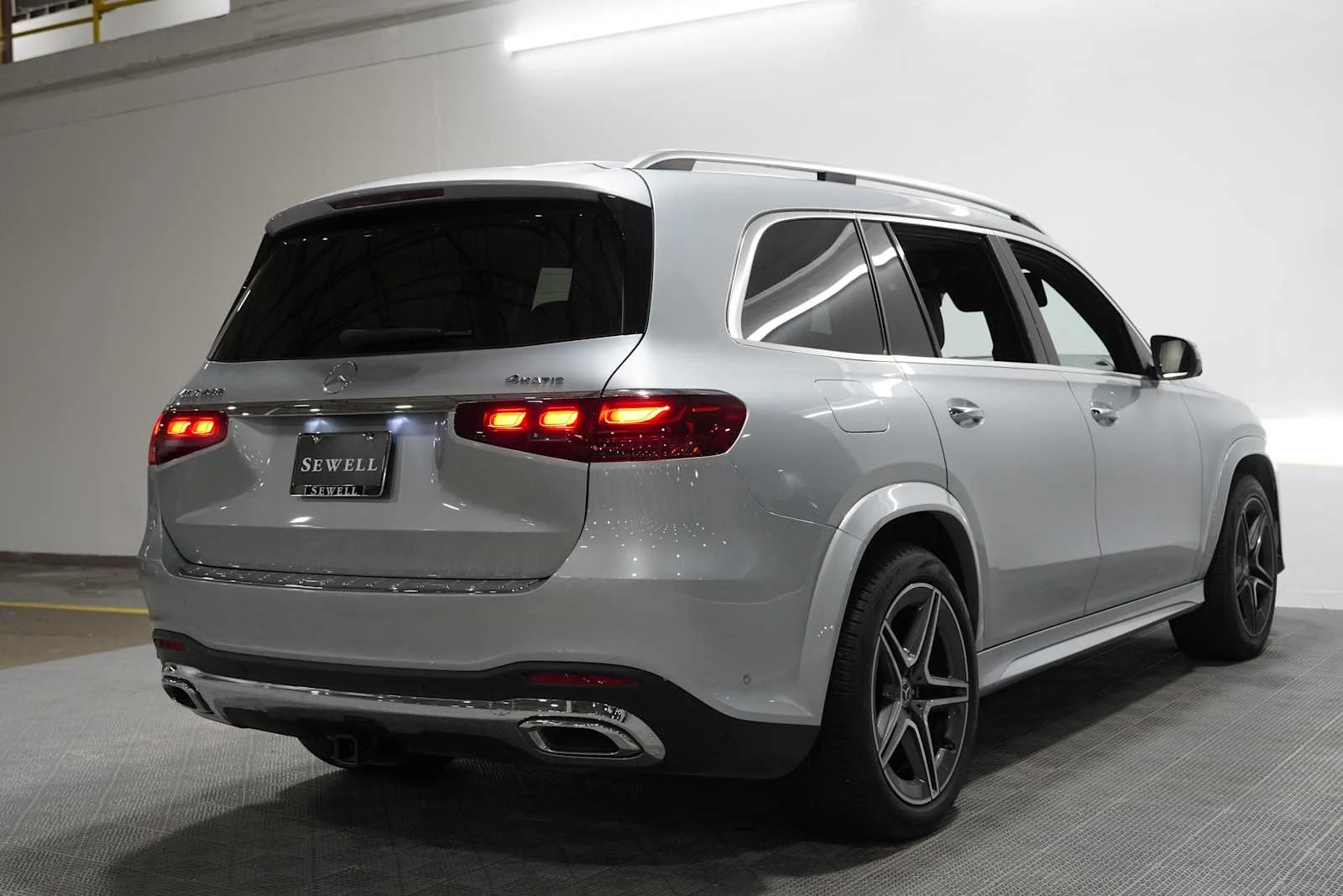 Used 2025 Cirrus Silver Metallic Mercedes-Benz GLS 450 image 4