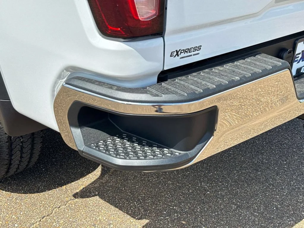 New 2026 Summit White GMC Pro image 10