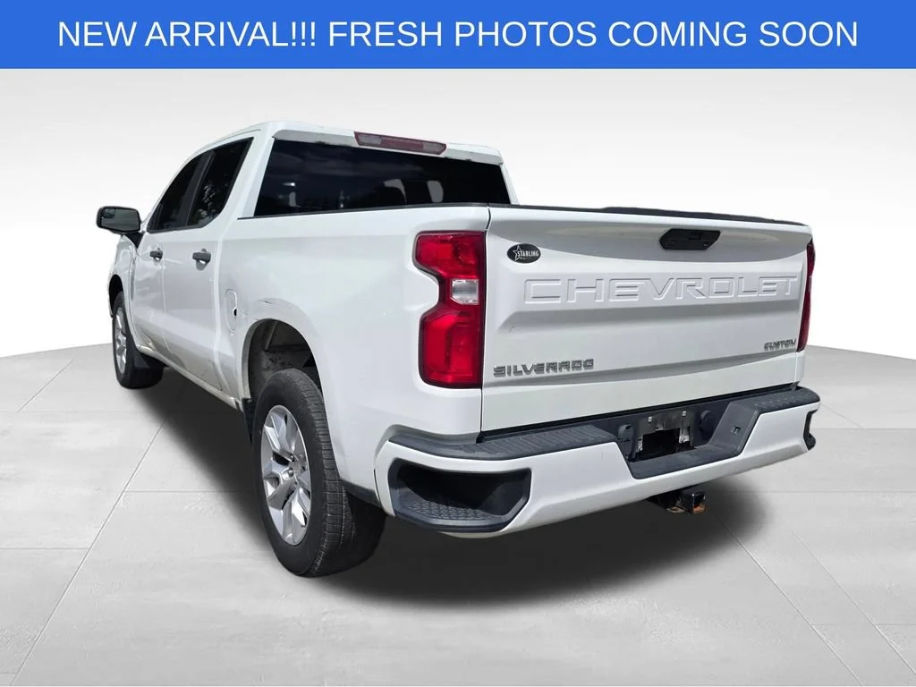 Used 2021 SUMMIT WHITE Chevrolet Custom image 5