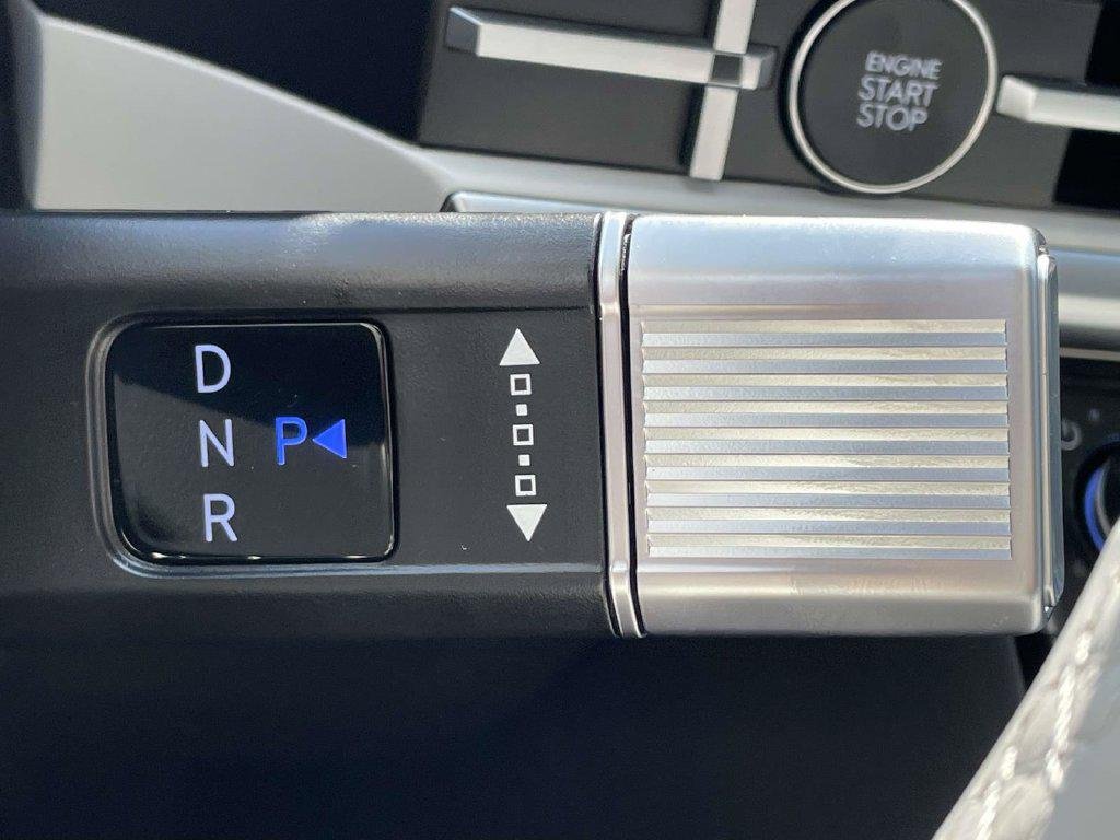 New 2027 Gray Hyundai SEL AWD image 26