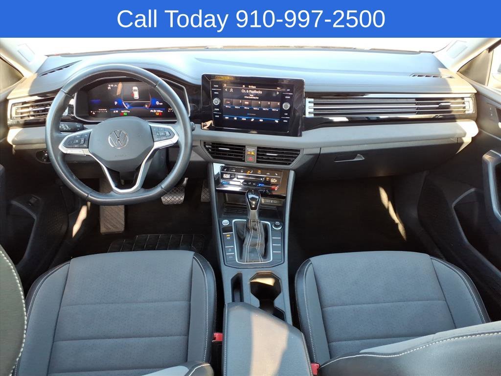 Used 2025 Silver Volkswagen SE image 25