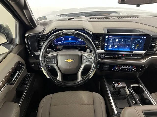 Used 2022 Silver Chevrolet LT image 29