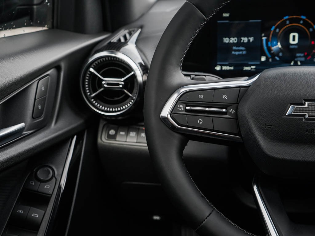 2027 Chevrolet Equinox LT - Photo 20