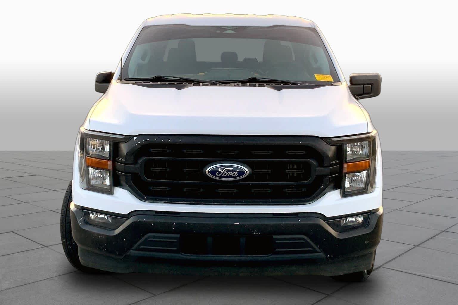 Used 2023 Oxford White Ford XLT image 4