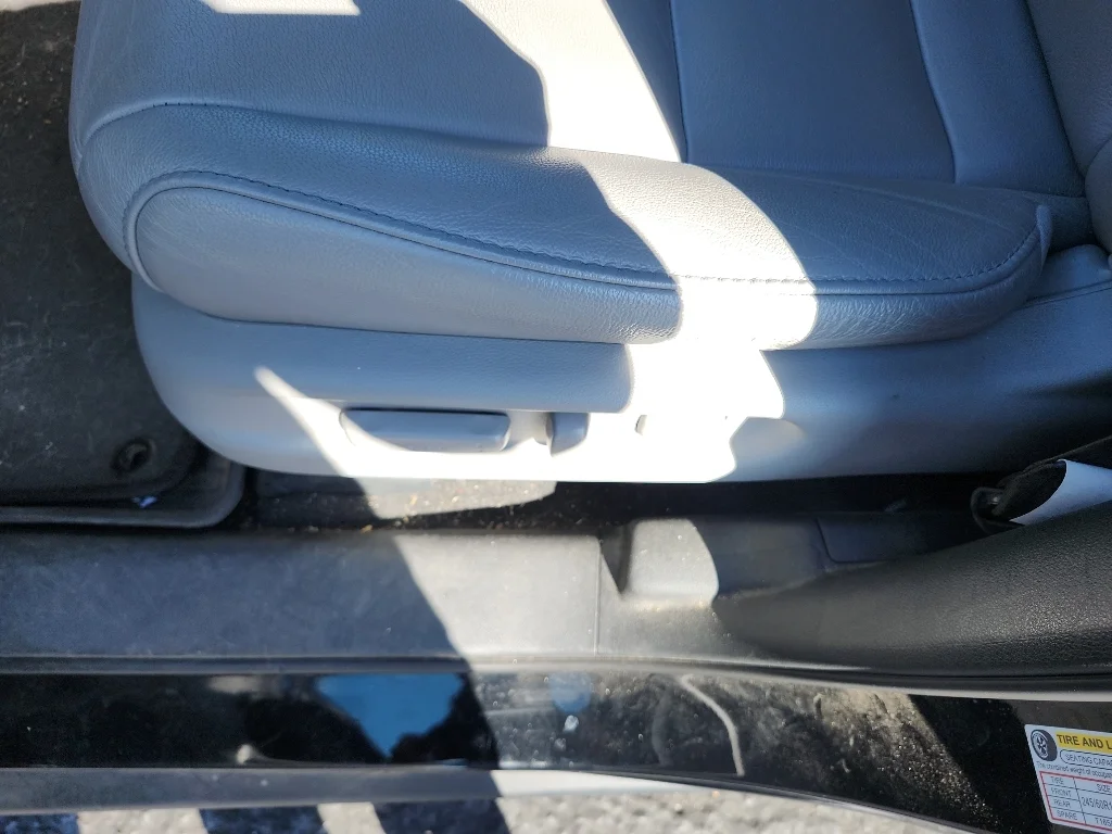 Used 2019 Crystal Black Pearl Honda EX-L image 18