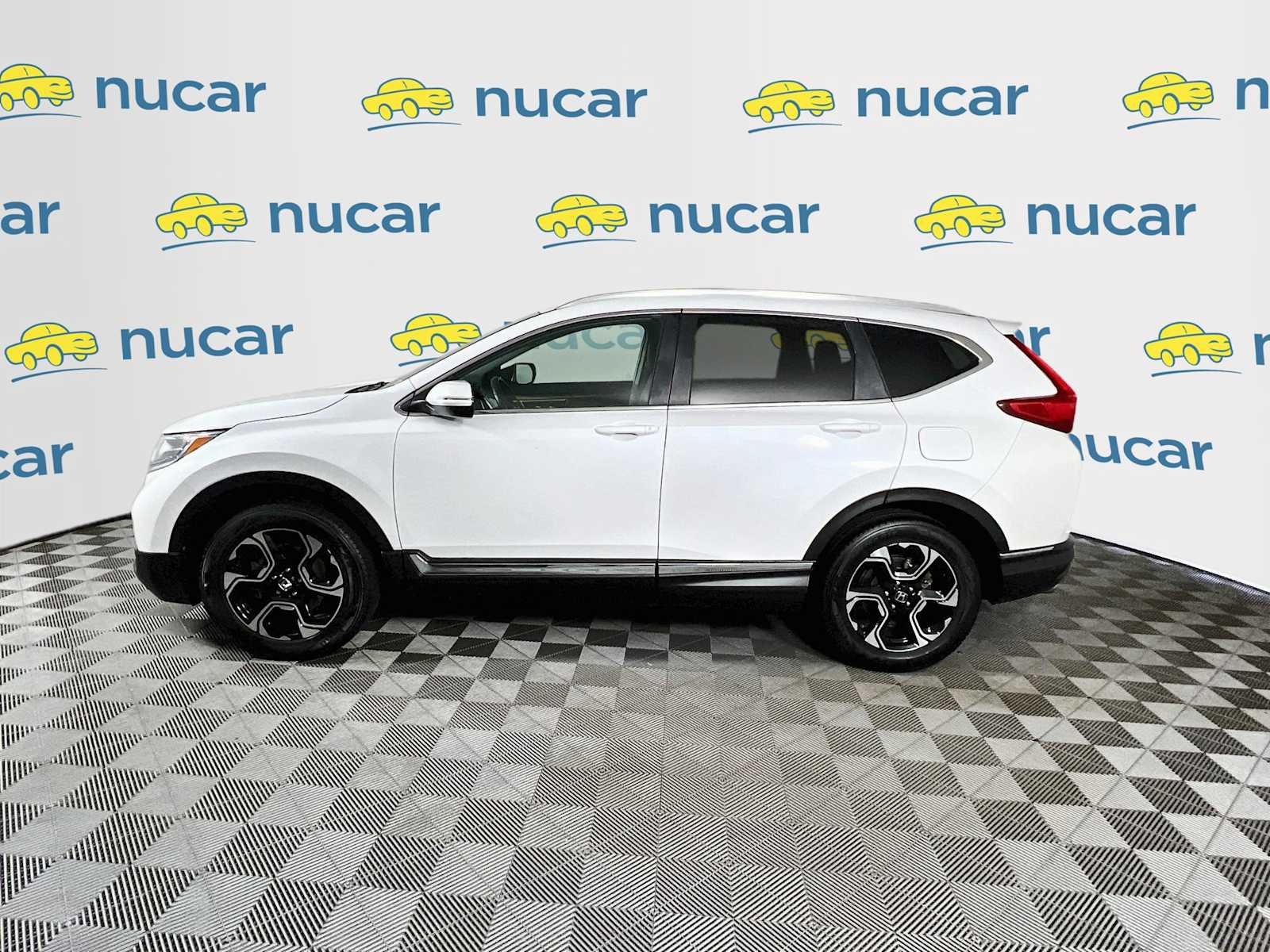 Used 2019 Platinum White Pearl Honda Touring image 4