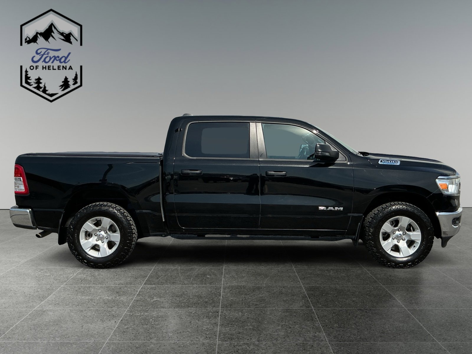 Used 2023 Diamond Black Crystal Pearlcoat Ram Big Horn image 6