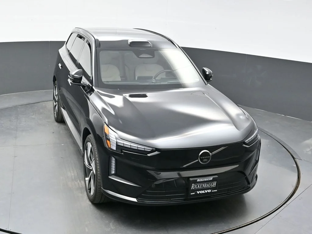 2025 Volvo EX90 Ultra - Photo 36