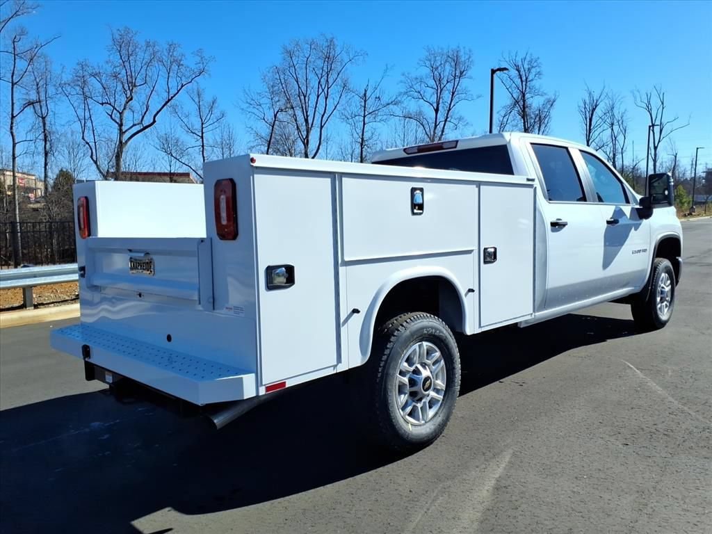 New 2026 Summit White Chevrolet WT image 27