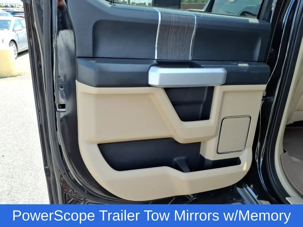 Used 2020 Black Ford LARIAT image 33