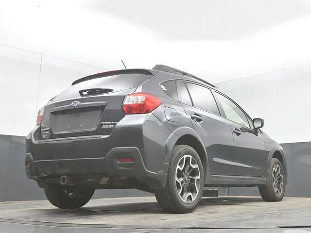 Used 2016 Gray Subaru 2.0i Premium image 32
