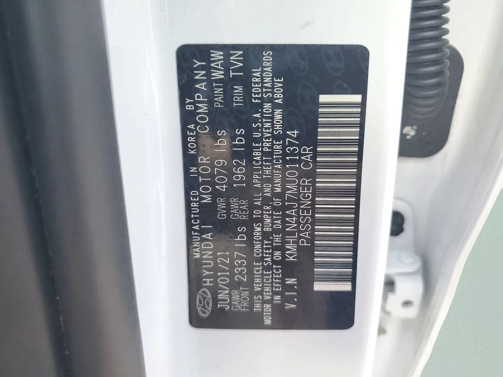 Used 2021 White Hyundai Limited image 25