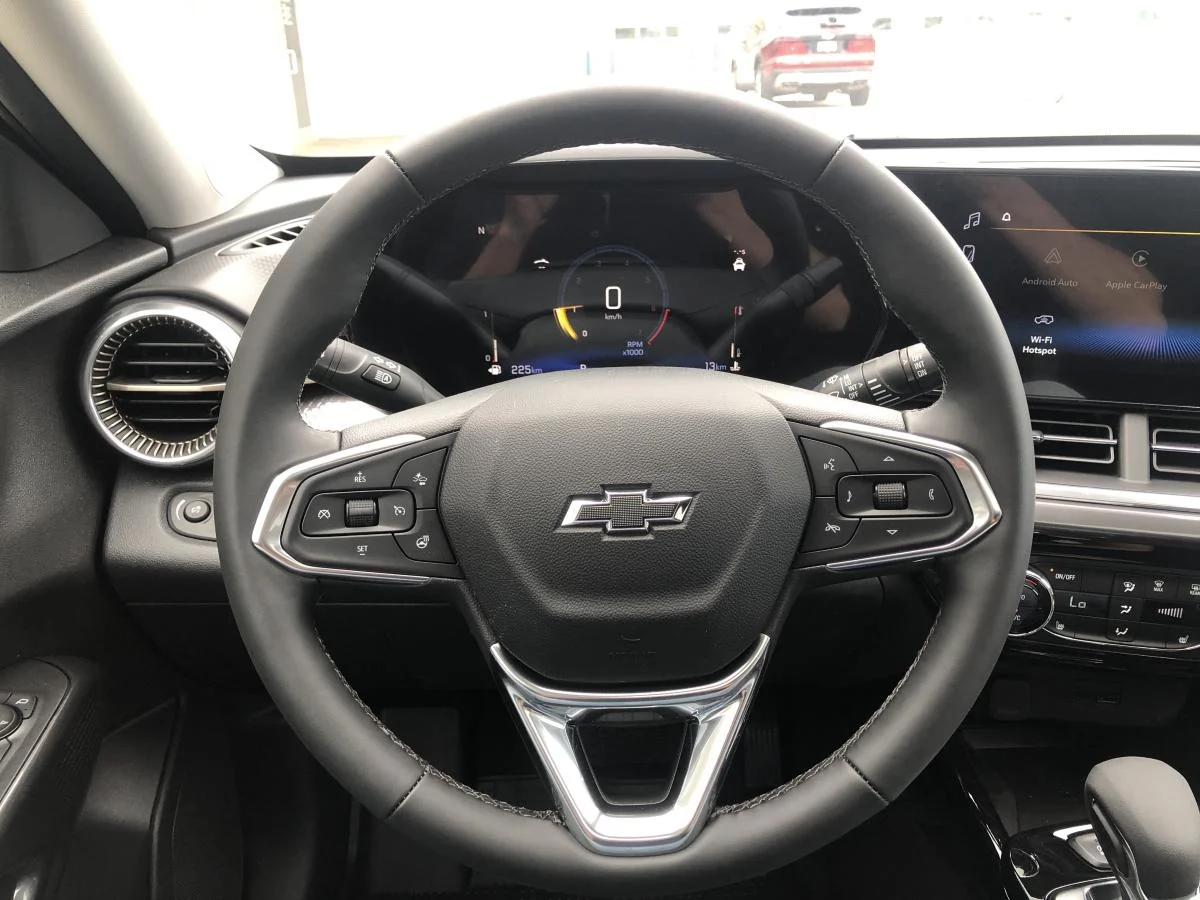New 2026 Green Chevrolet Fwd 4dr Activ image 12