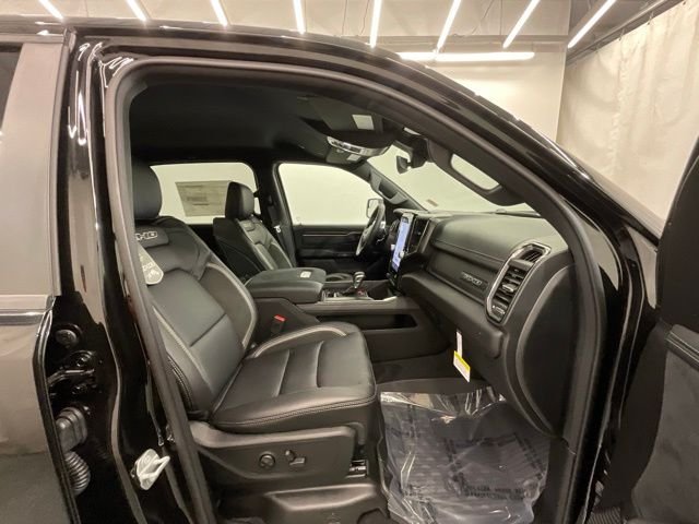New 2026 Diamond Black Crystal Pearl-Coat Exterior Paint RAM RHO image 23