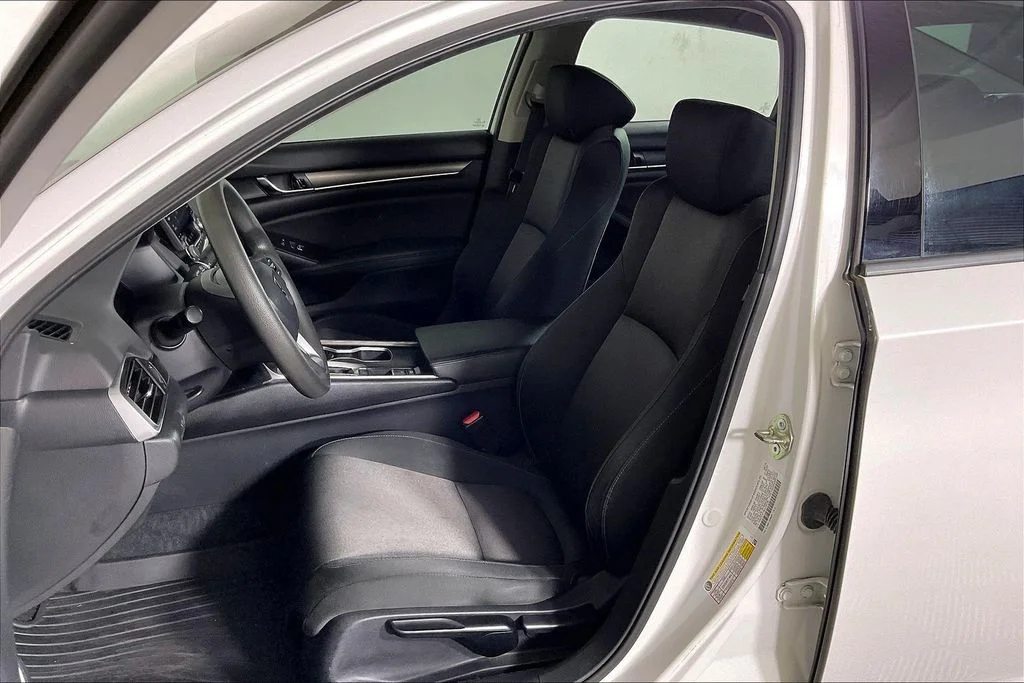 Used 2019  Honda LX image 24