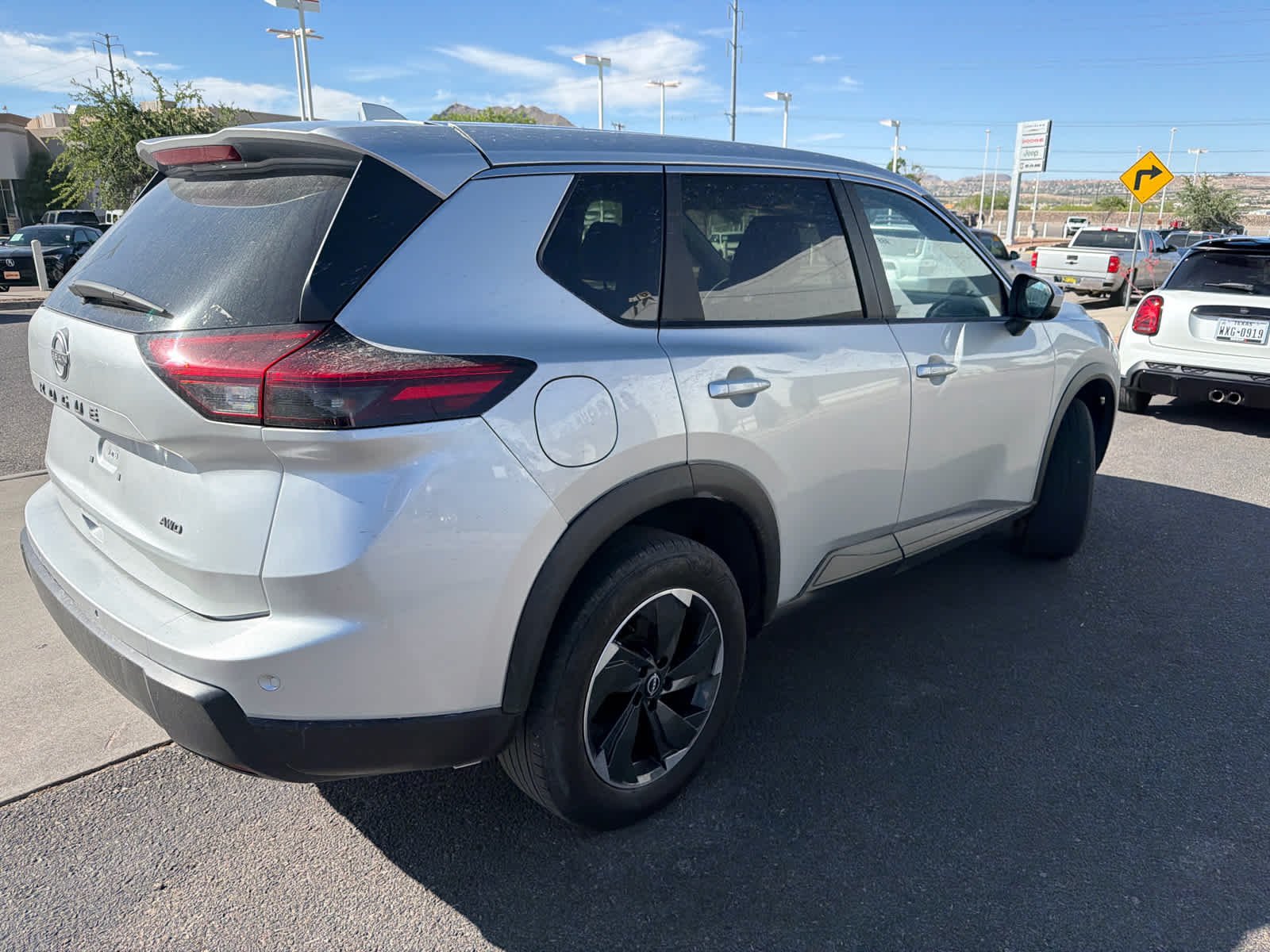 Used 2025 Brilliant Silver Metallic Nissan SV image 27