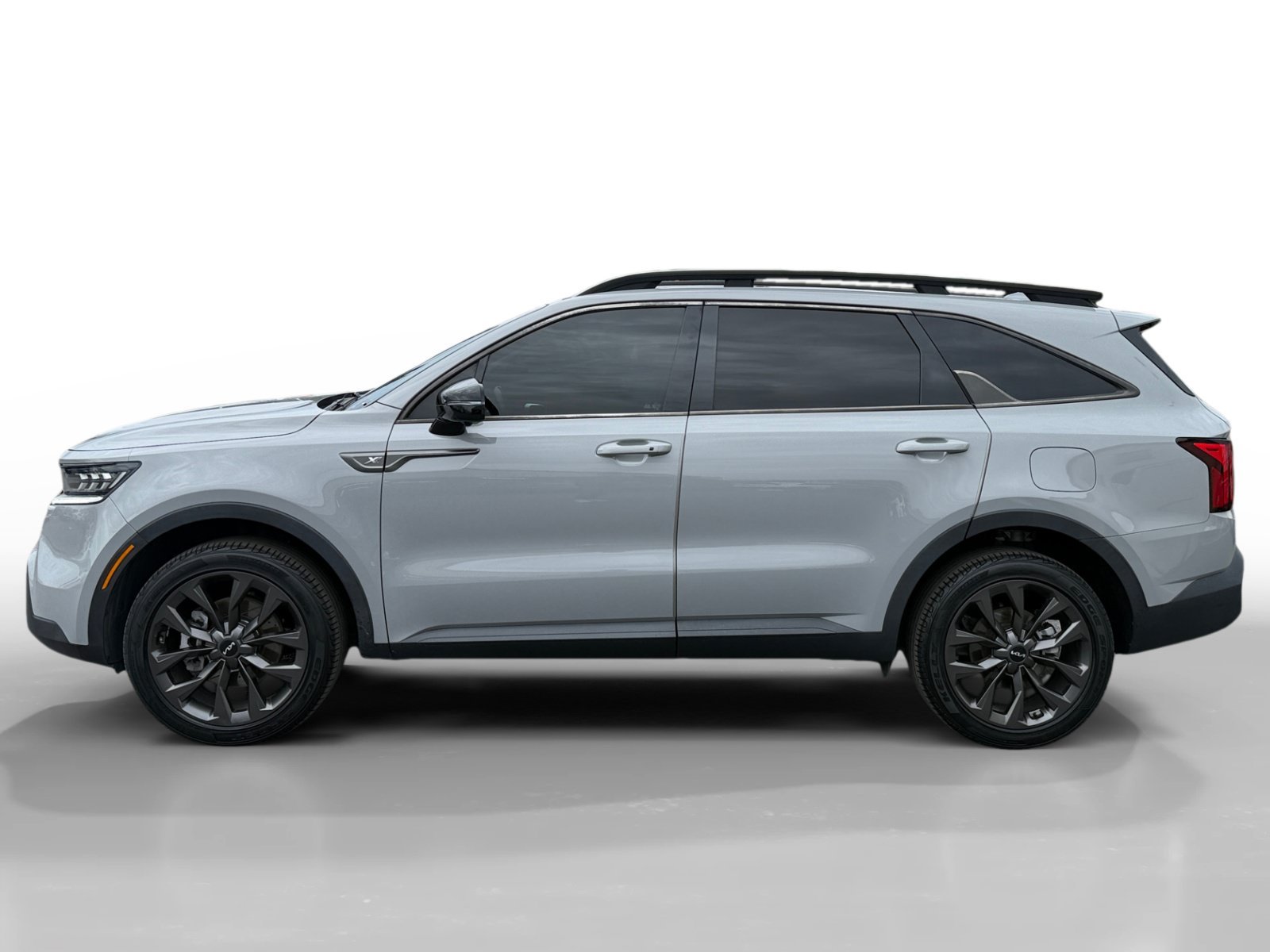 Used 2022 Silver Kia X-Line SX Prestige image 2