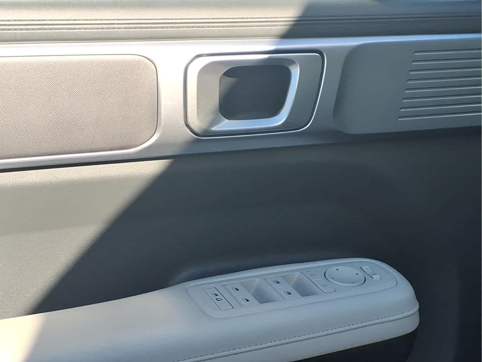 Used 2026 Hampton Gray Hyundai SEL image 13