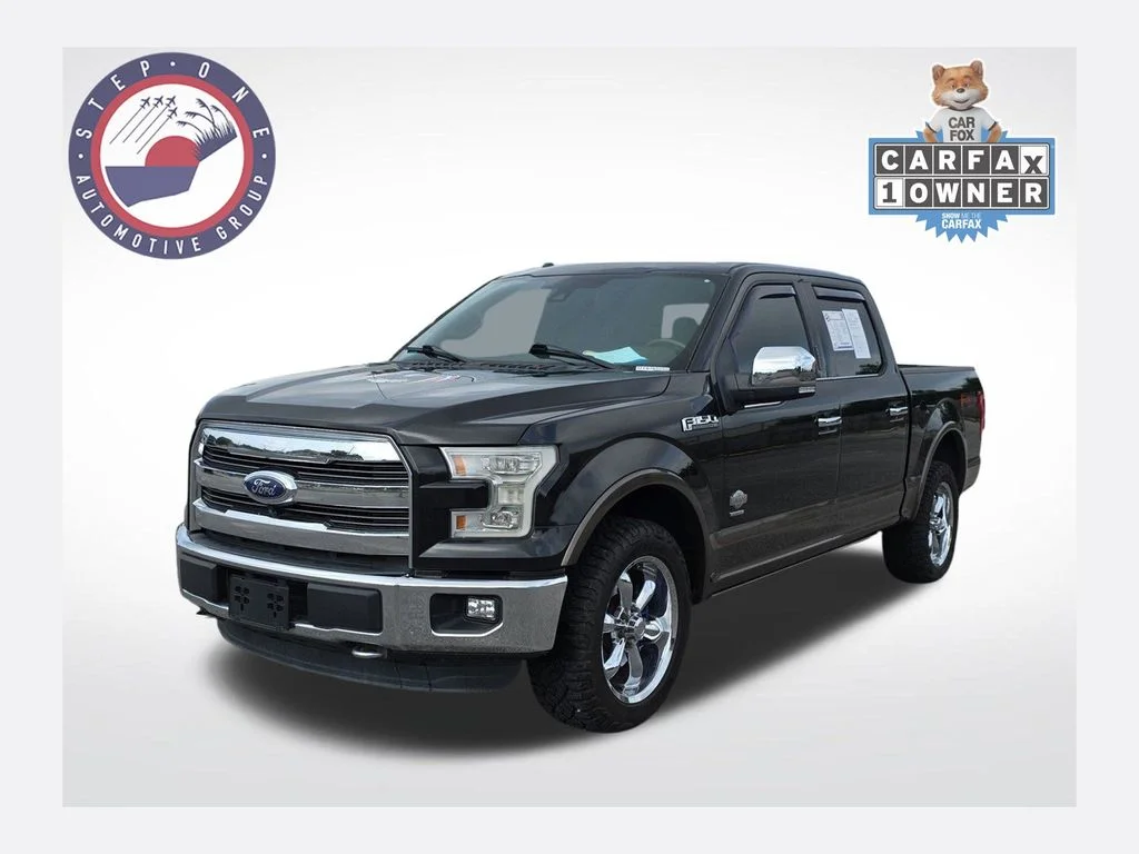 Used 2015  Ford King Ranch image 1