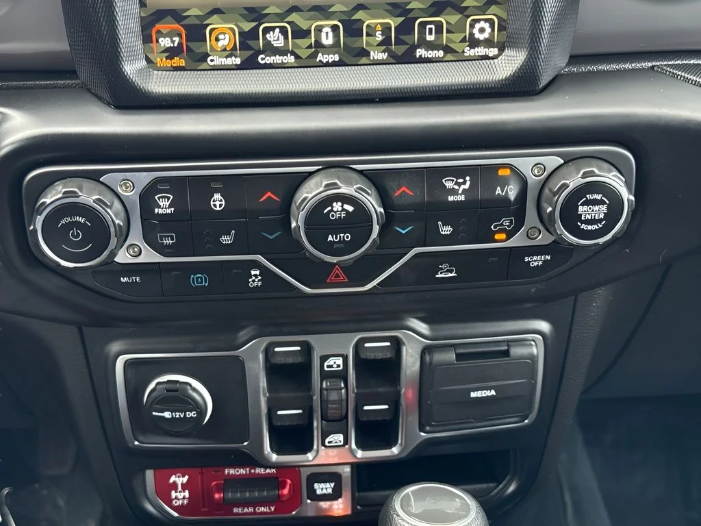 Used 2023 Gray Jeep Rubicon 4xe image 9