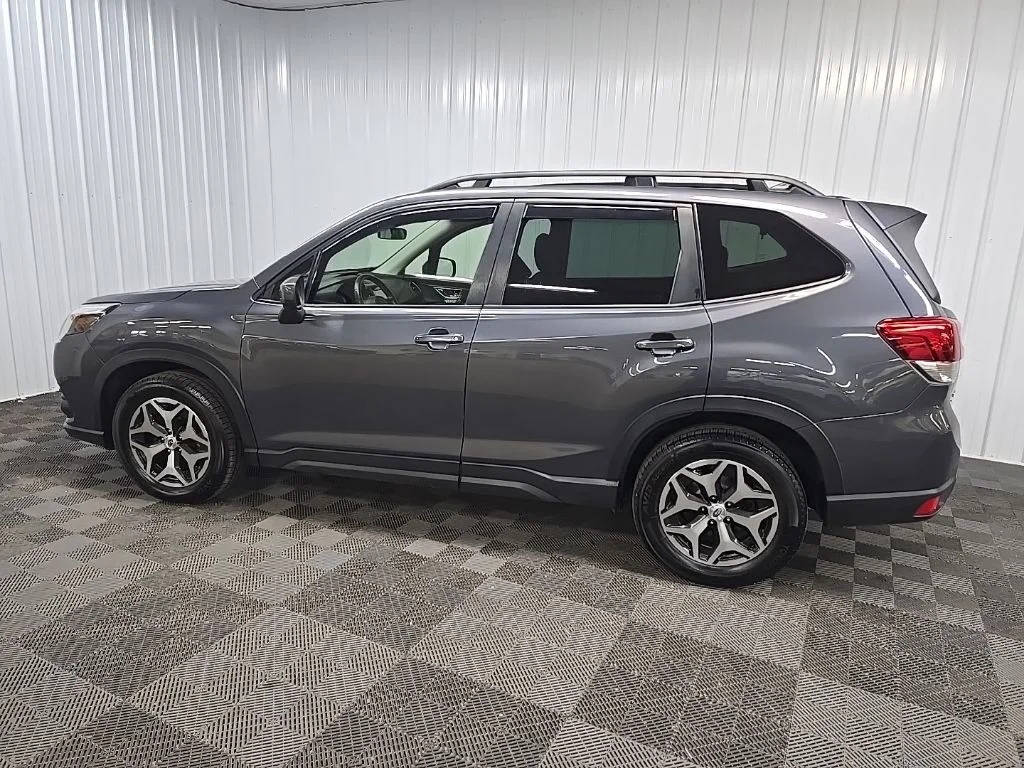 Used 2022 Gray Subaru Premium image 4