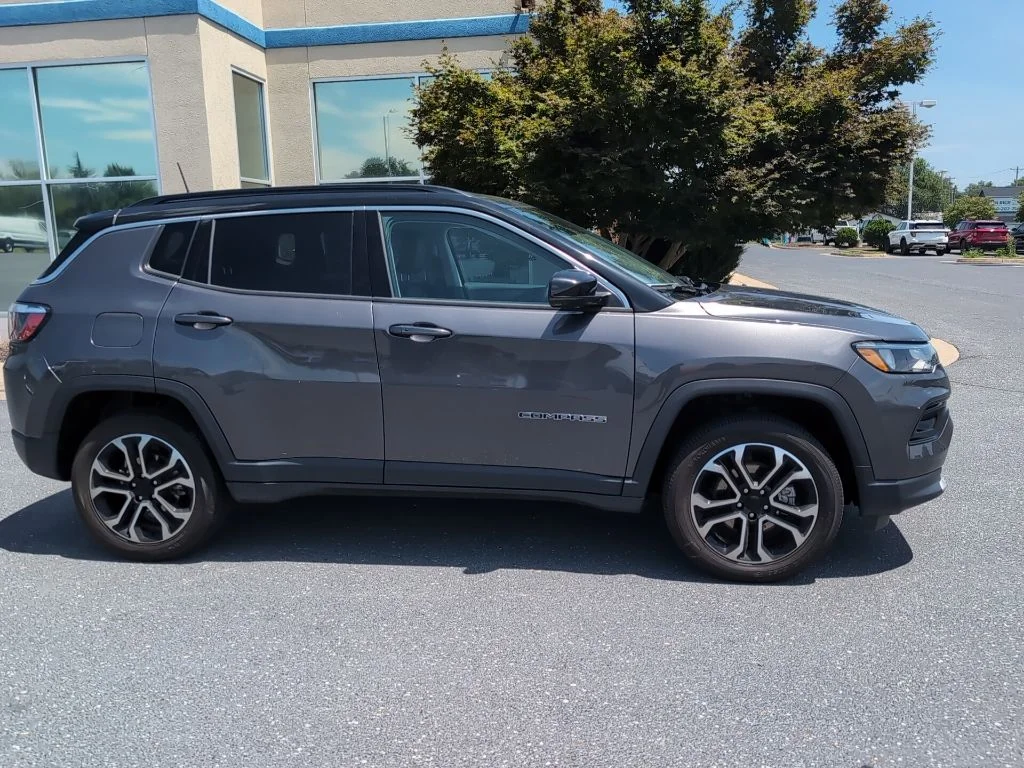 Certified Used 2022 Gray Jeep Limited image 4