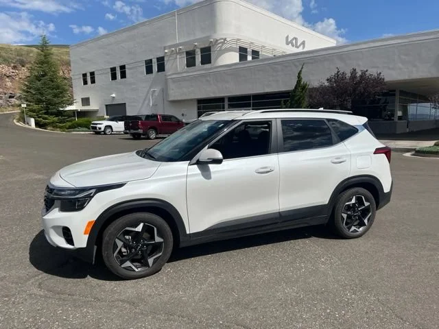 Certified Used 2024 Snow White Pearl Kia EX image 2
