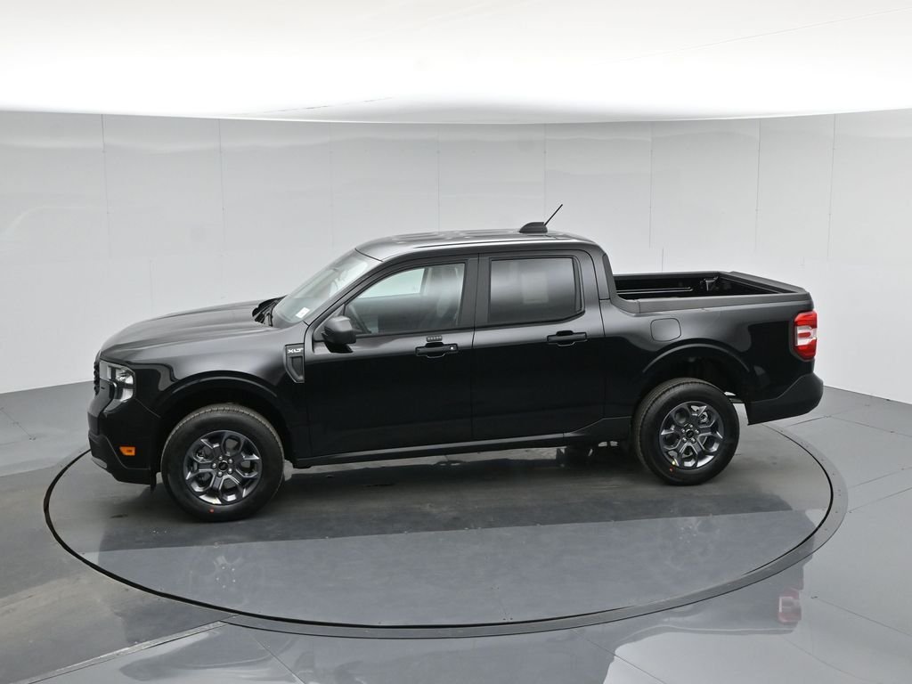 New 2026 Shadow Black Ford XLT image 41