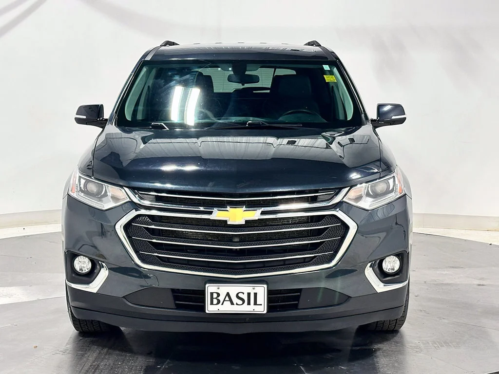 Used 2020 GRAPHITE METALLIC Chevrolet LT Leather image 9