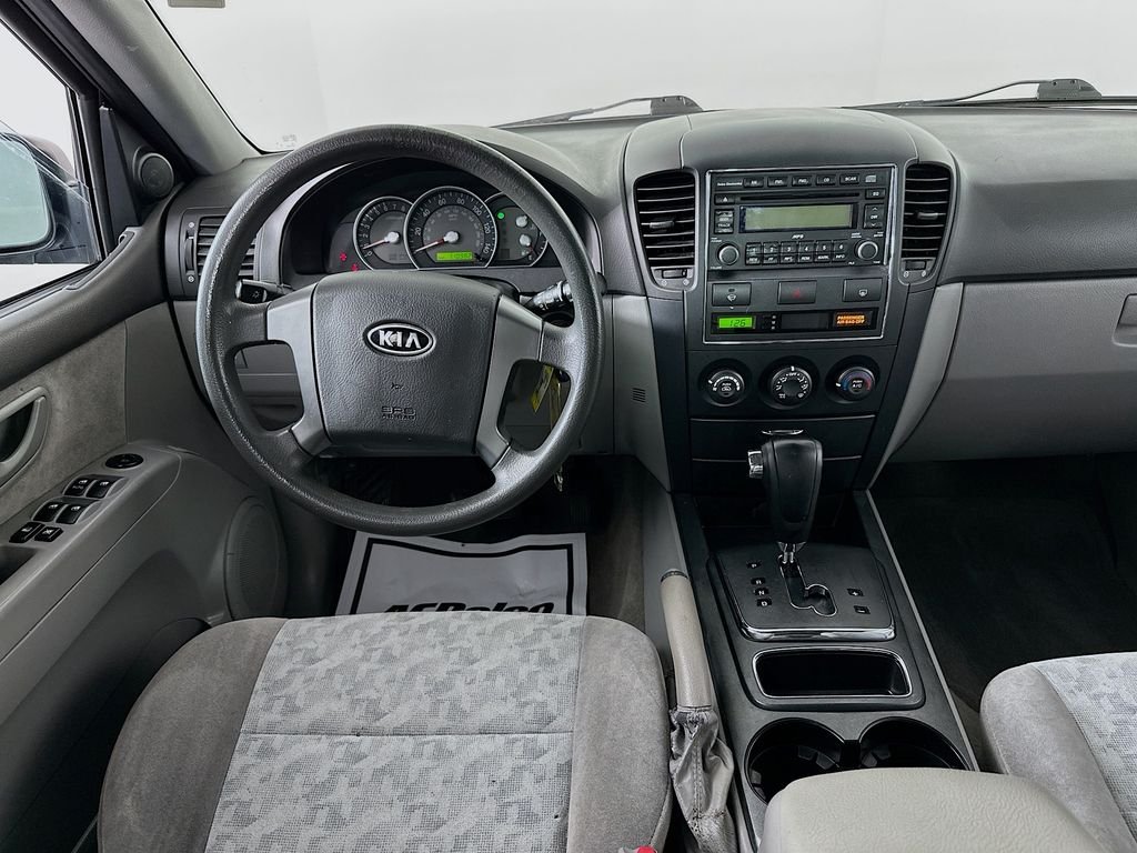 Used 2008 Alpine Gray Kia LX image 20