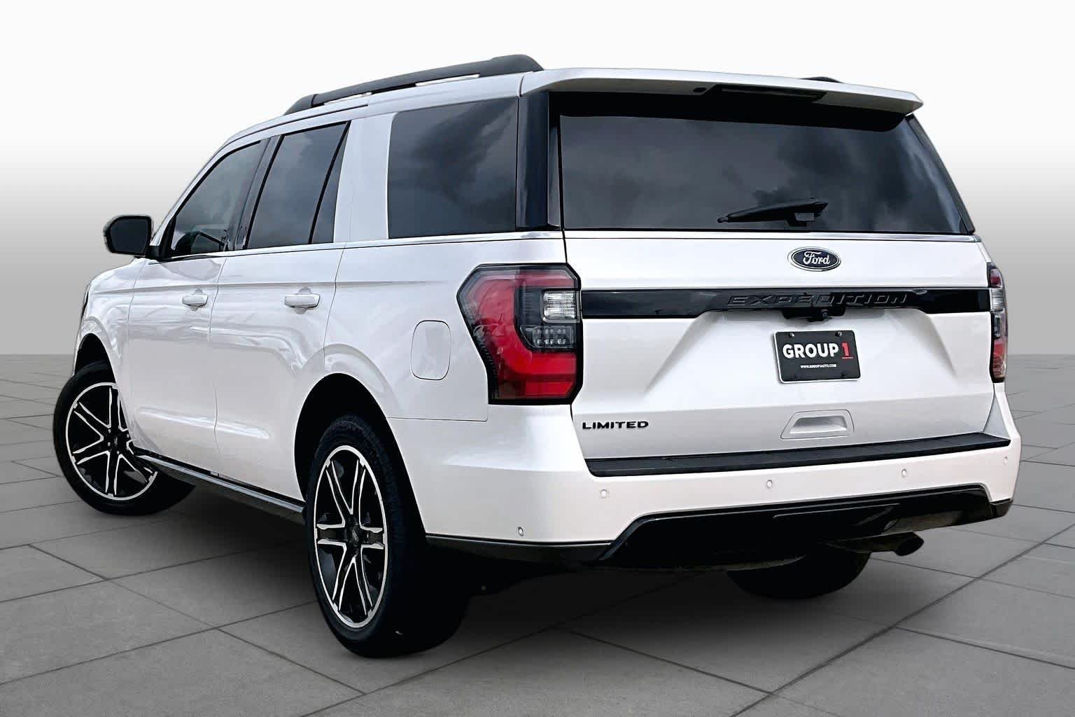 Used 2019 White Platinum Metallic Tri-Coat Ford Limited image 12