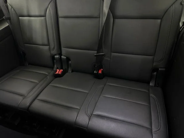 Used 2025 Gray Chevrolet Z71 image 28