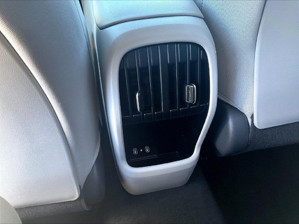 Used 2024 Gray Hyundai SEL image 29