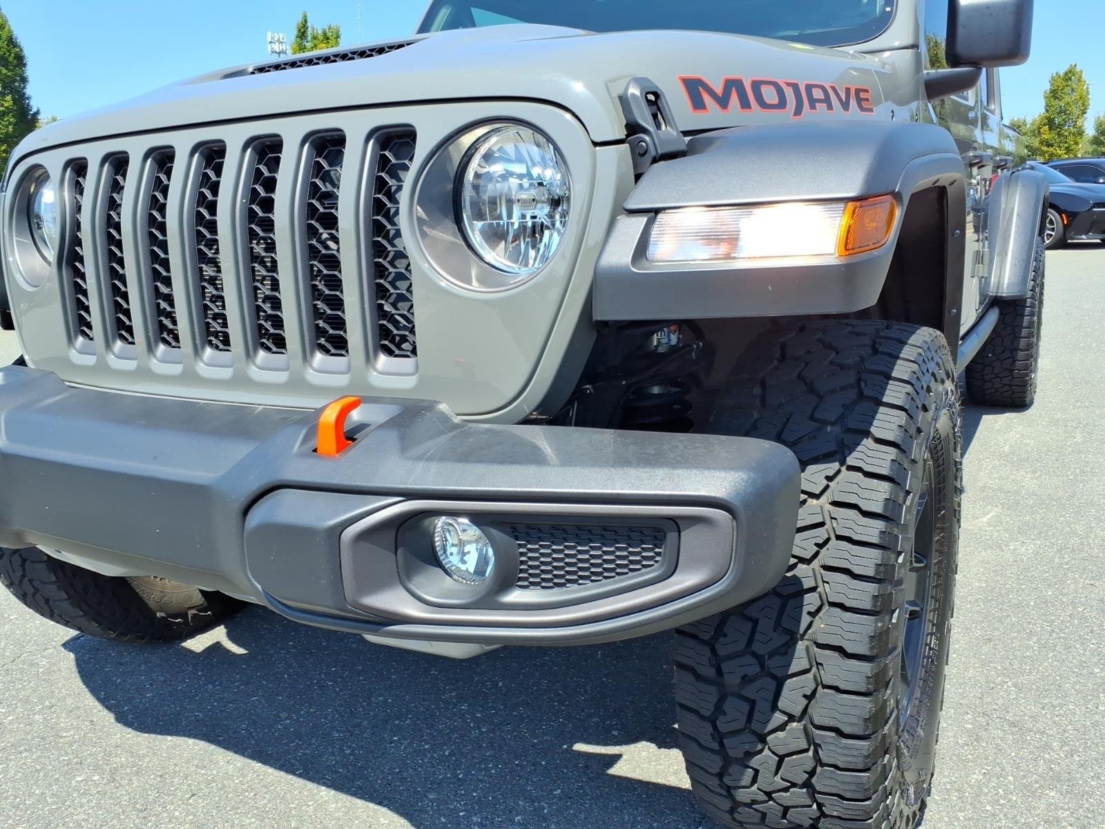 Used 2022 Sting-Gray Clearcoat Jeep Mojave image 15
