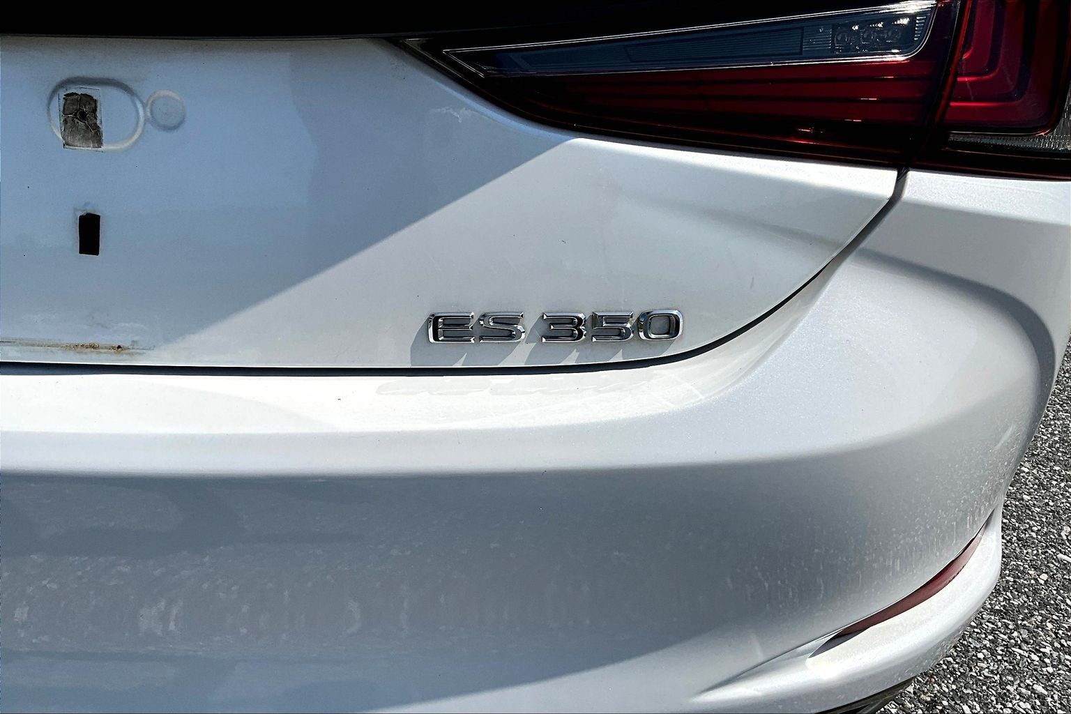 Used 2019 White Lexus 350 image 25