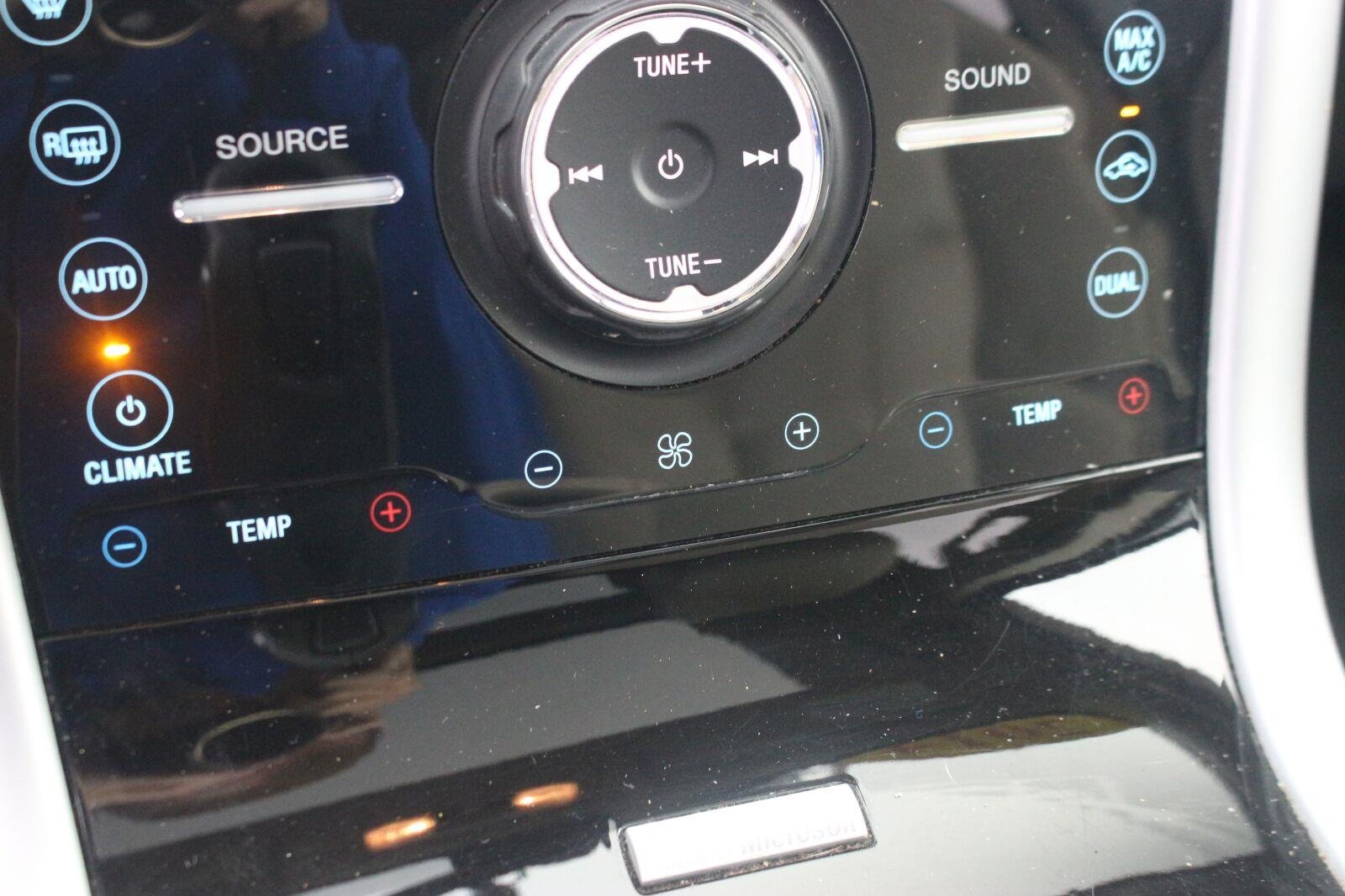 Used 2014 White Ford Limited image 27