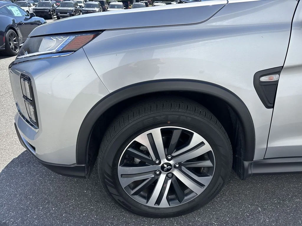 Used 2024 Silver Mitsubishi 2.0 ES image 18