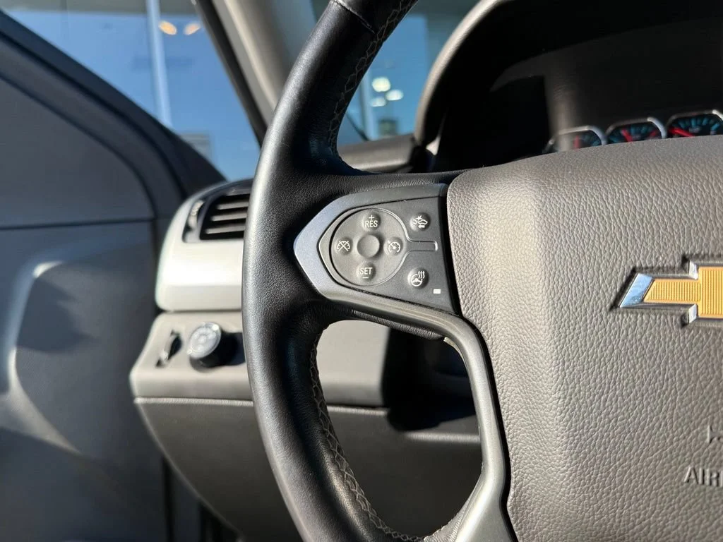 Used 2020 SATIN STEEL METALLIC Chevrolet Premier image 22