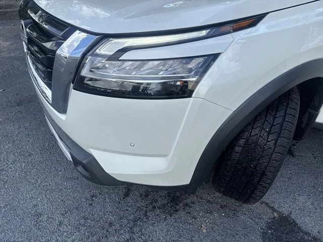 Used 2023 White Nissan Platinum image 36