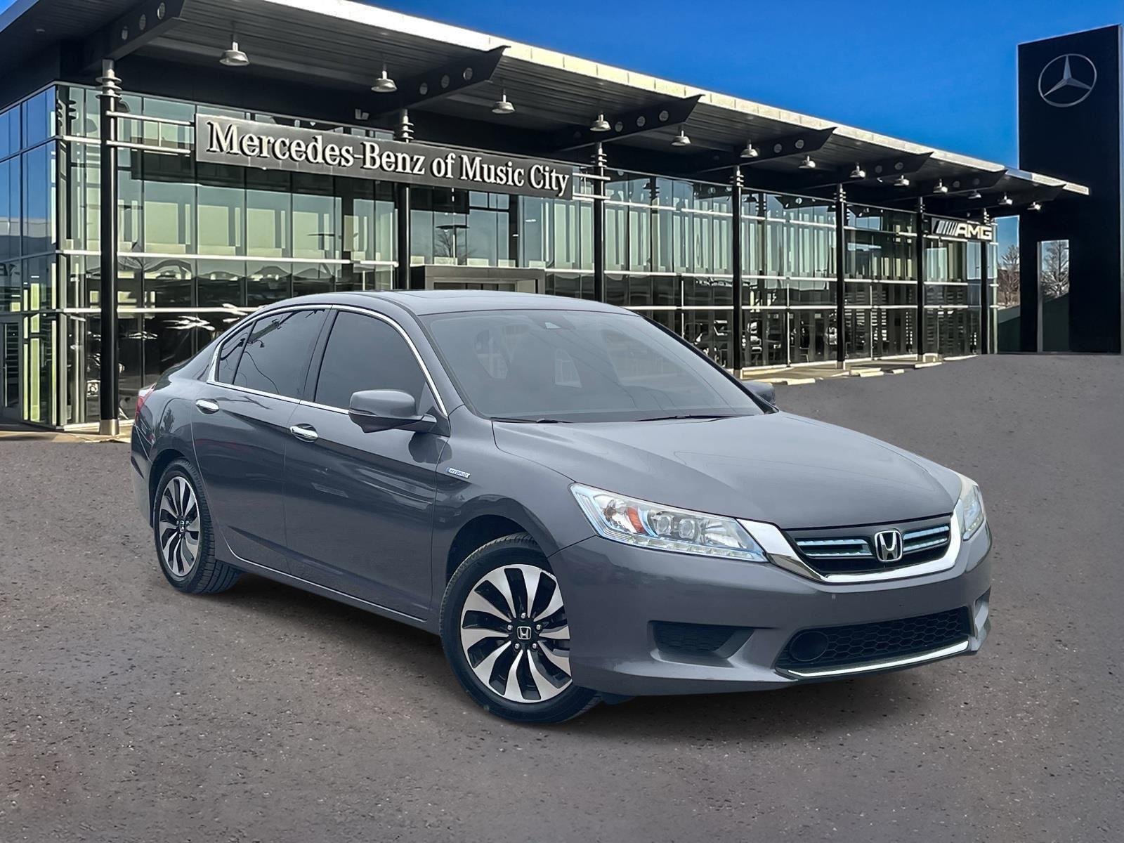 2015 Honda Accord Hybrid Touring's photo