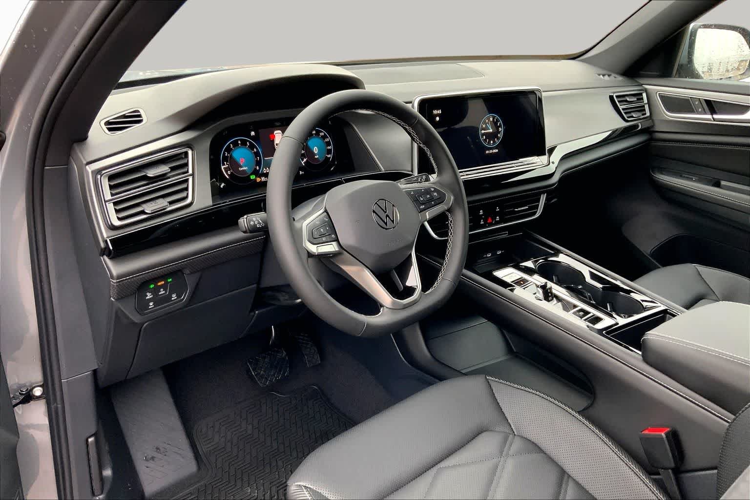 New 2026 Silver Mist Metallic Volkswagen 2.0T SE w/Technology image 8