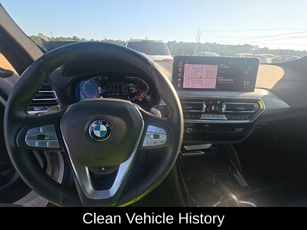 Used 2025 White BMW xDrive30i image 4