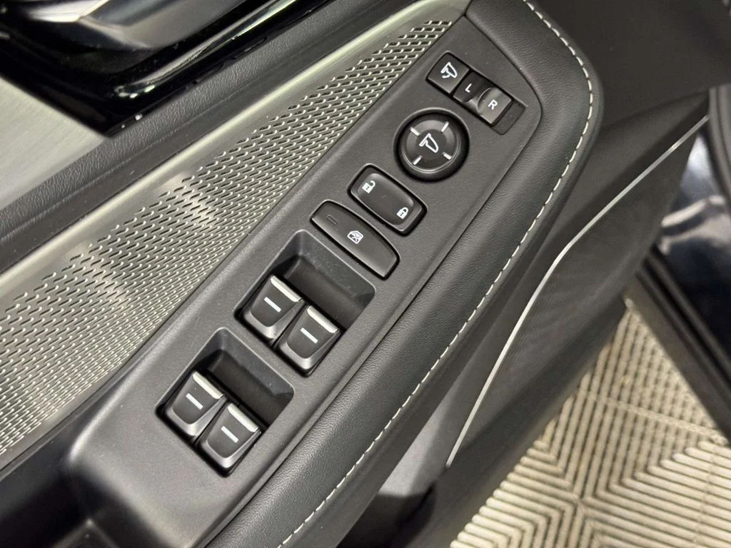 Used 2024 Black Acura Technology image 18