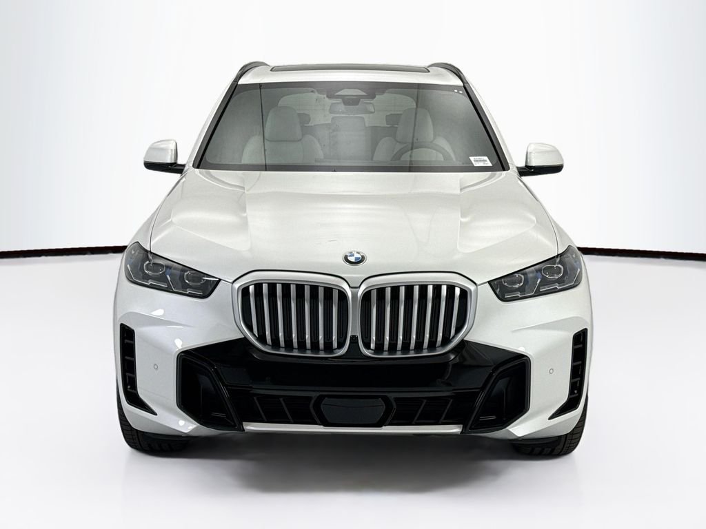 New 2026 White Metallic BMW xDrive40i image 2